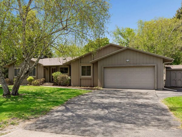 13720 Oakland Drive, Burnsville, MN 55337