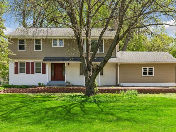 5300 33rd Avenue N, Golden Valley, MN 55422