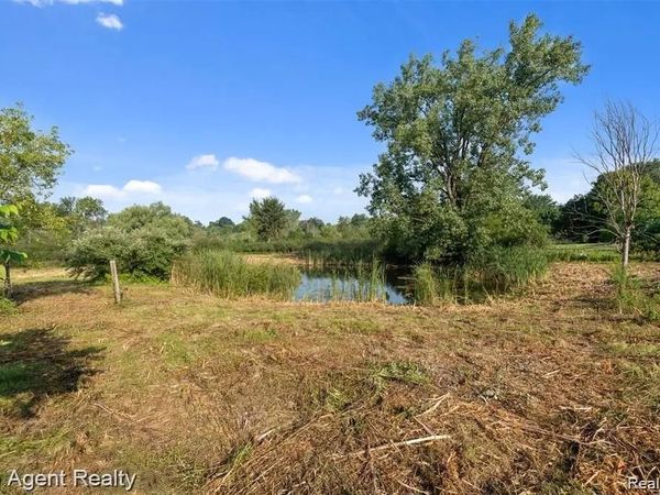 4499 West Street , Leonard Vlg, MI 48367