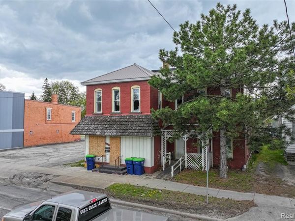 310 S Henry Street , Bay City, MI 48706