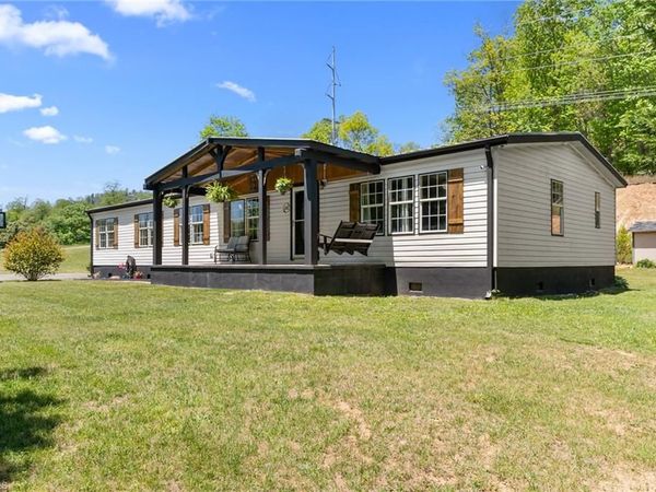 152 Pioneer Ridge , Sparta, NC 28675