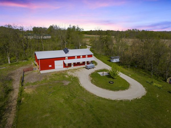 2842 285 Avenue, Hopkinton, IA 52237