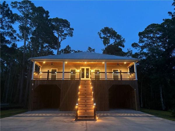 124 Buchanan Street, Dauphin Island, AL 36528