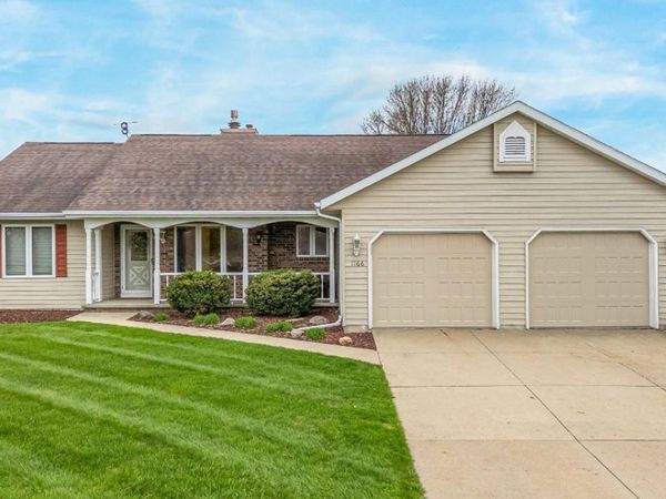 1166 APPLE BLOSSOM DRIVE, Neenah, WI 54956