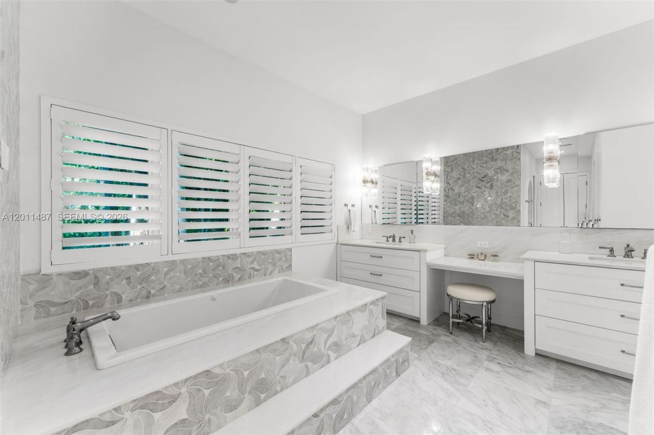 4901 Hammock Park Dr, Coral Gables, FL 33156 Photo
