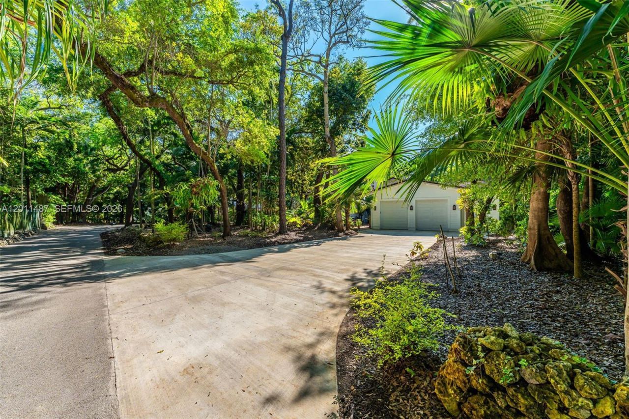 4901 Hammock Park Dr, Coral Gables, FL 33156 Photo