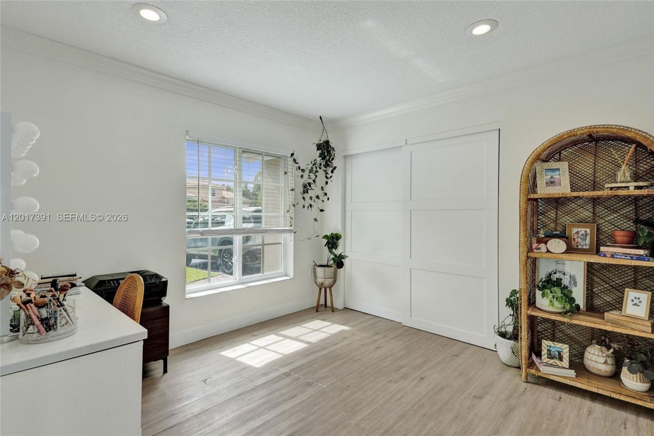 1212 NW 125th Ter, Sunrise, FL 33323 Photo