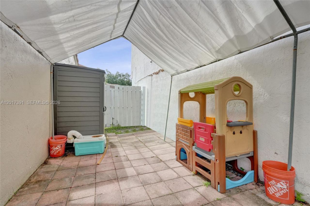 1212 NW 125th Ter, Sunrise, FL 33323 Photo