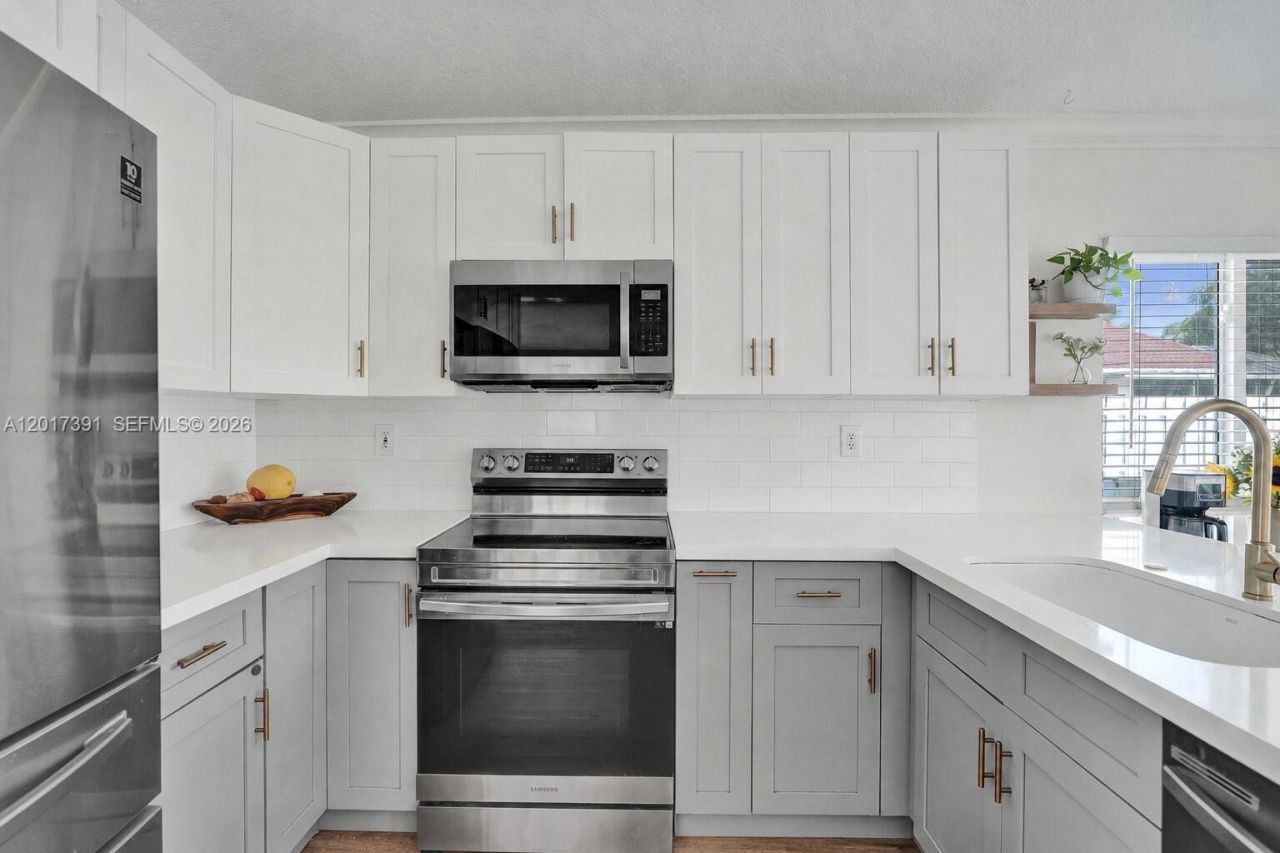 1212 NW 125th Ter, Sunrise, FL 33323 Photo