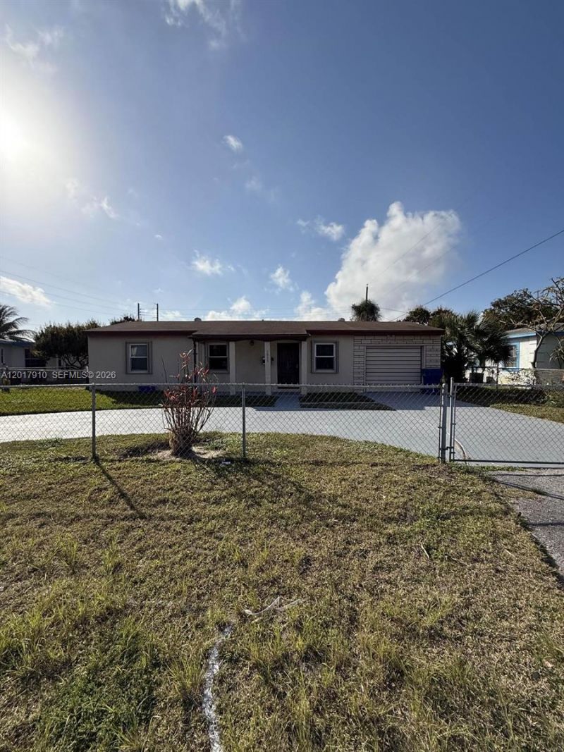 1011 Avenue F , Riviera Beach, FL 33404 Photo