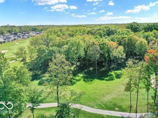 10543 Dartmoor Way, Zionsville, IN 46077
