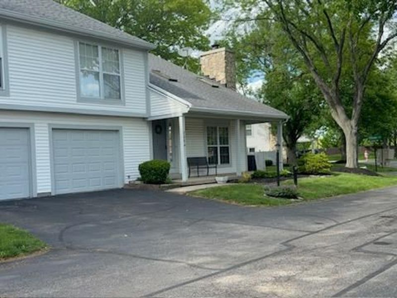 2094 Foxknoll Drive, Washington Township, OH 45458 Photo 1