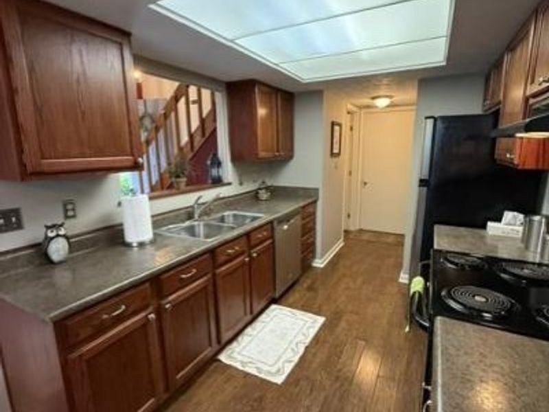 2094 Foxknoll Drive, Washington Township, OH 45458 Photo 7