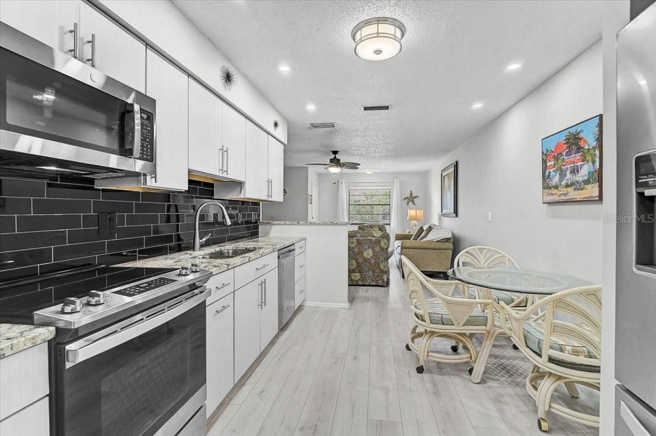 4169 66th Street Circle W, Unit H, Bradenton, FL 34209 Photo