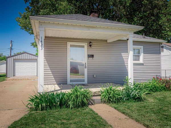 1423 Allens Lane, Evansville, IN 47710