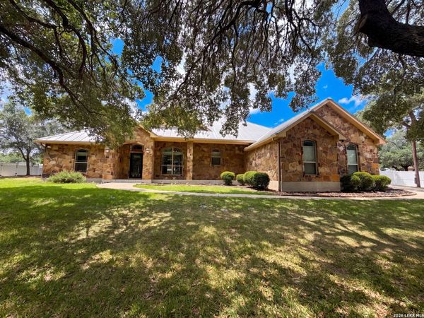 165 VINTAGE RANCH CIR, La Vernia, TX 78121