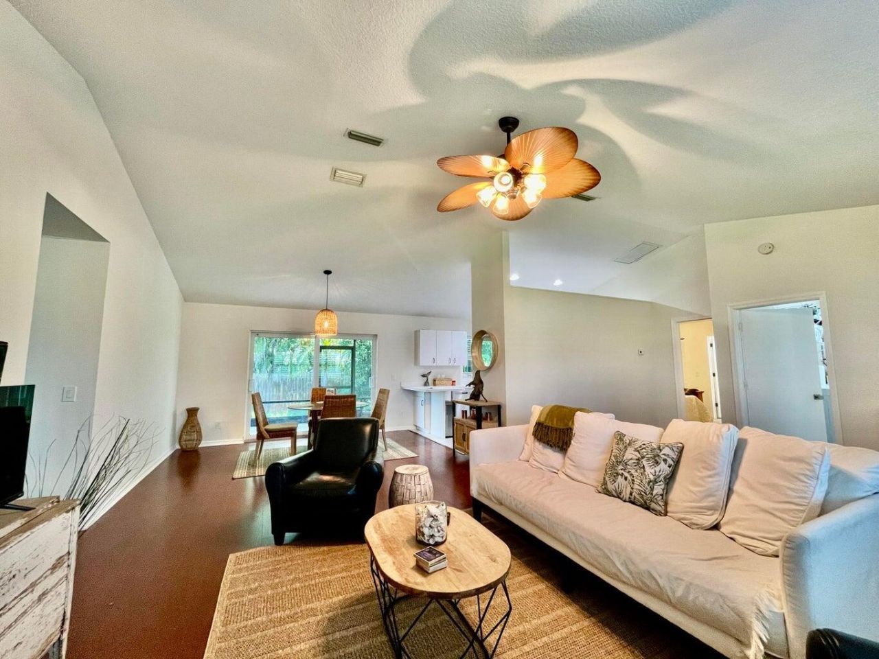 8014 SE Carlton Street, Hobe Sound, FL 33455 Photo