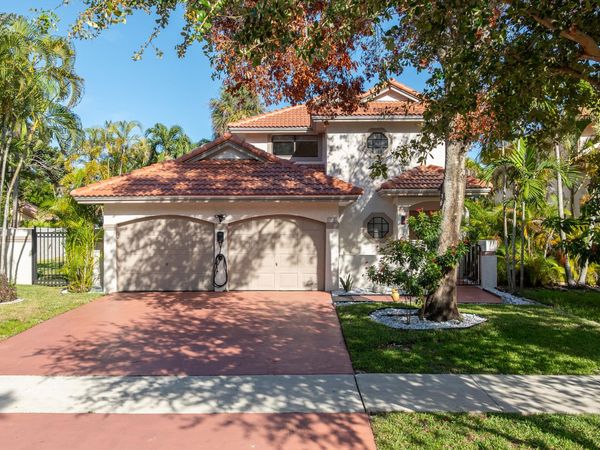484 NW 38th Terrace, Deerfield Beach, FL 33442