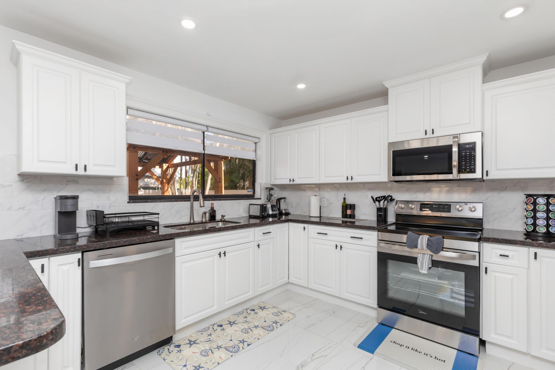 484 NW 38th Terrace, Deerfield Beach, FL 33442 Photo