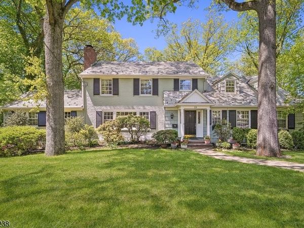 19 GREENBRIAR DRIVE, Summit, NJ 07901