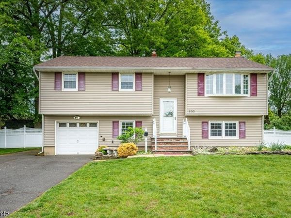 200 Ritter Ave, South Plainfield, NJ 07080