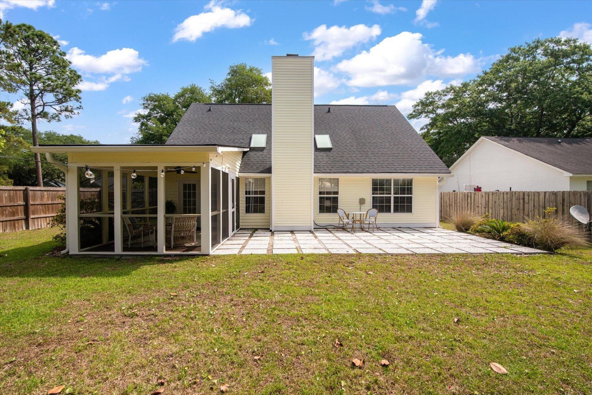 1394 W Point Drive Photo 32
