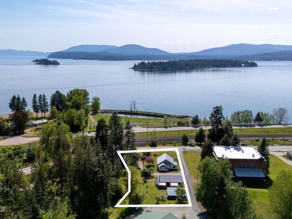 104 School Rd, Hope, ID 83836