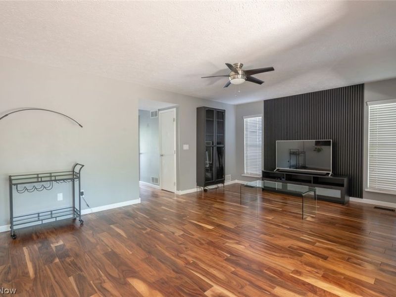 8716 Blossom Drive, Mentor, OH 44060 Photo 10