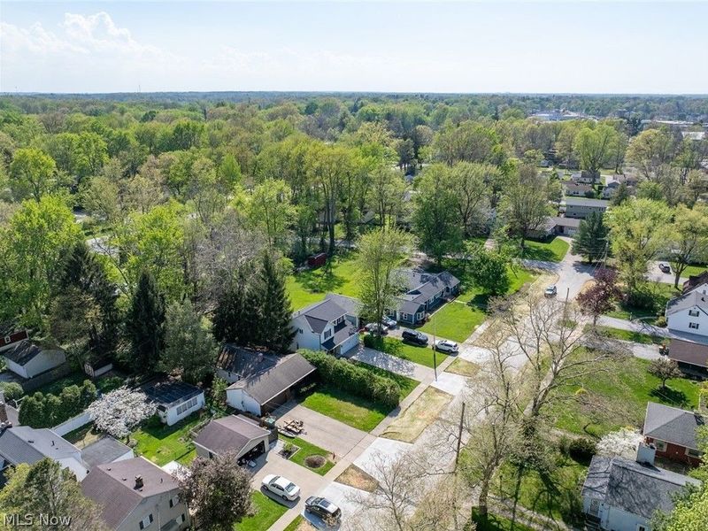 8716 Blossom Drive, Mentor, OH 44060 Photo 2
