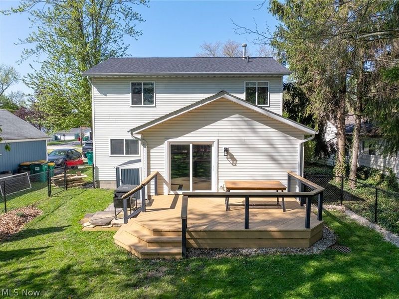 8716 Blossom Drive, Mentor, OH 44060 Photo 4