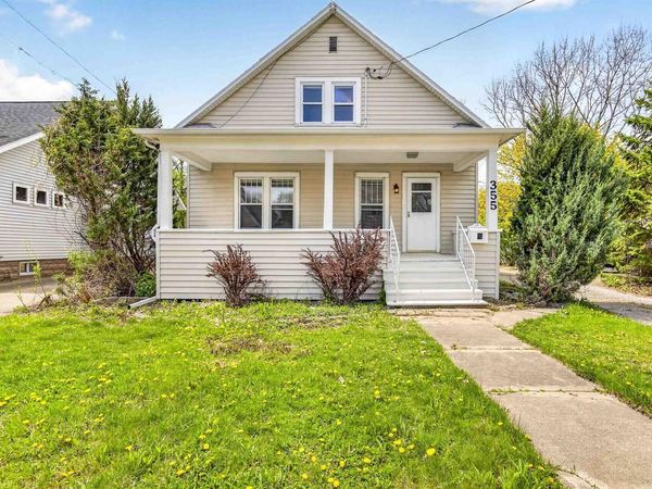 355 OAK STREET, Menasha, WI 54952