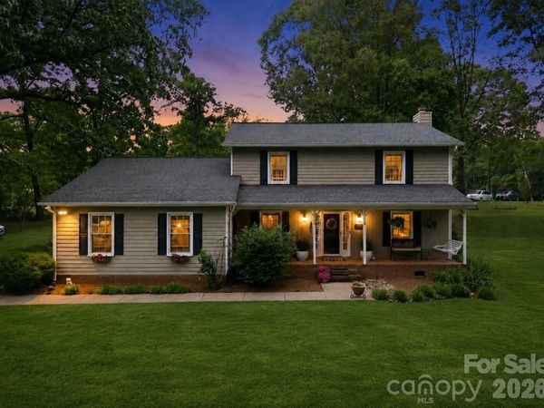 1496 Hardwood Circle , Newton, NC 28658
