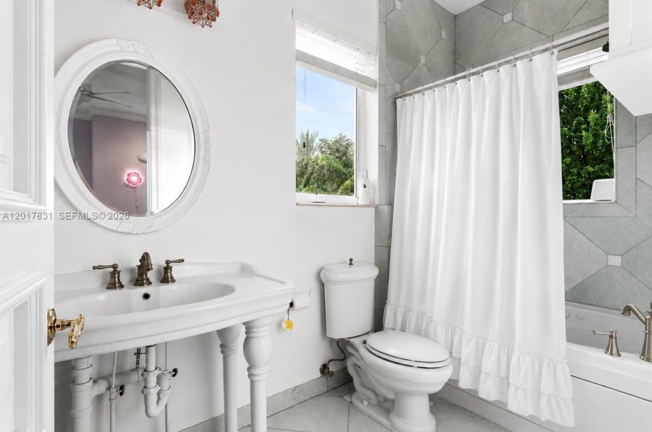 2951 Lake Ridge Ln, Weston, FL 33332 Photo
