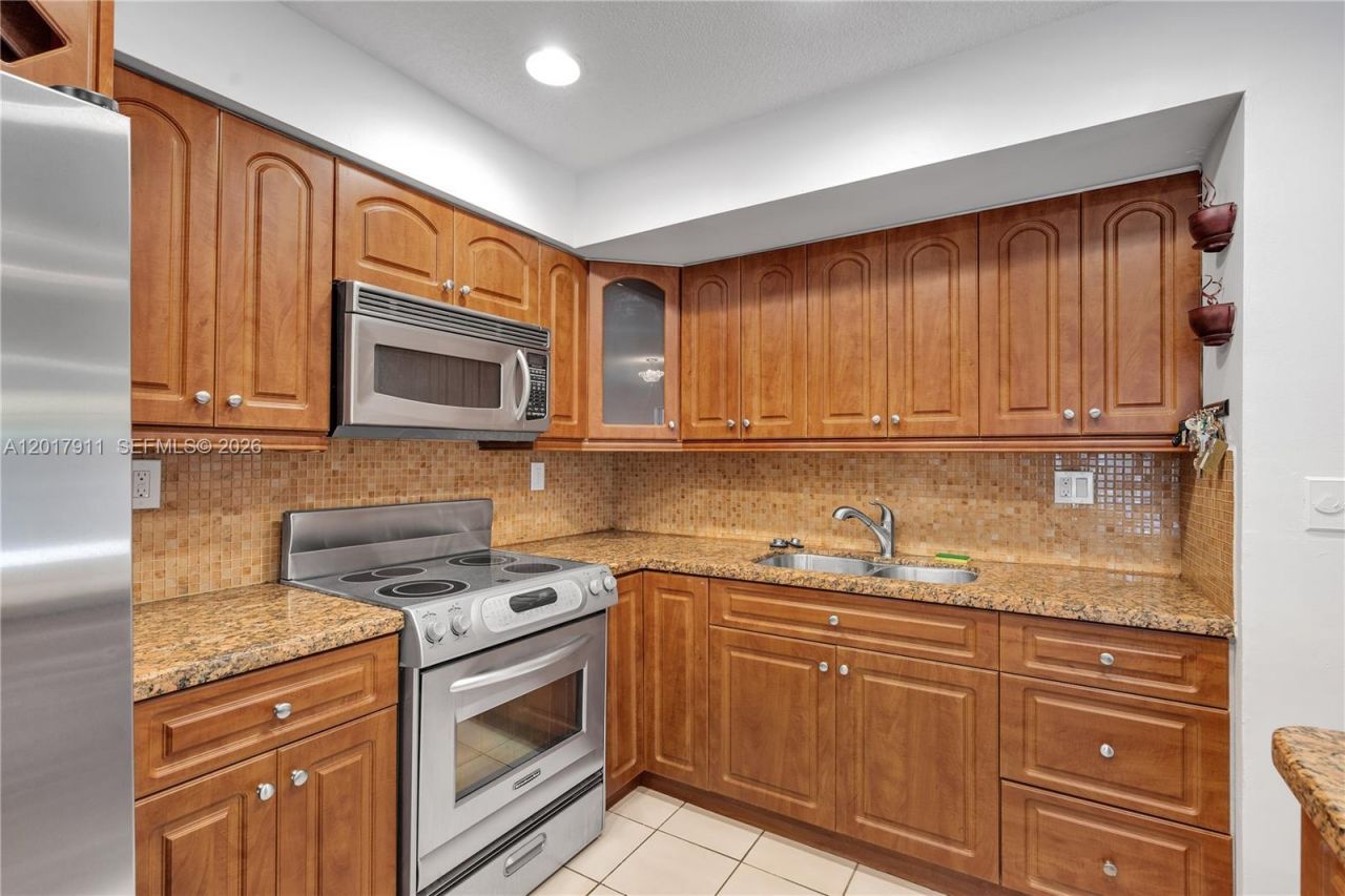 7811 SW 9th Ter, Miami, FL 33144 Photo