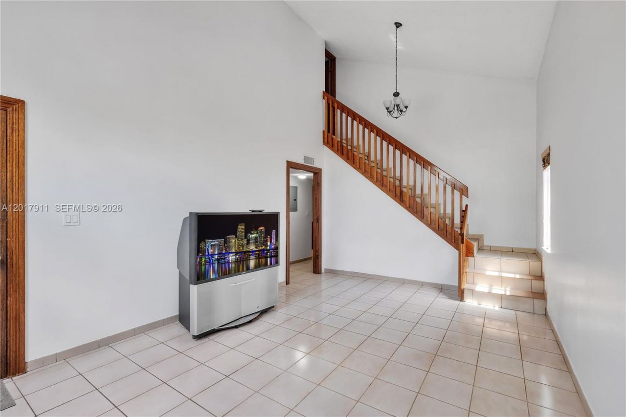 7811 SW 9th Ter, Miami, FL 33144 Photo