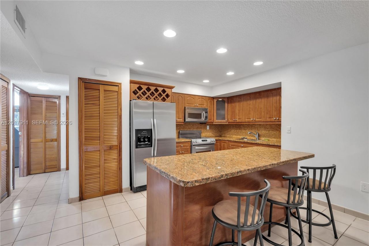 7811 SW 9th Ter, Miami, FL 33144 Photo
