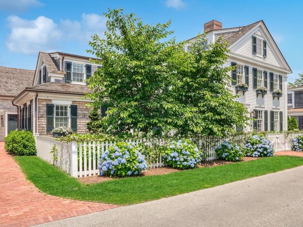 56 North Summer Street, Edgartown, MA 02539