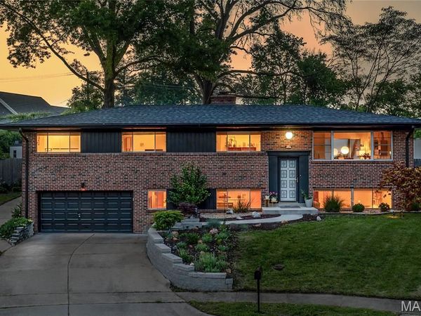 8901 Larchwood Court, St Louis, MO 63126