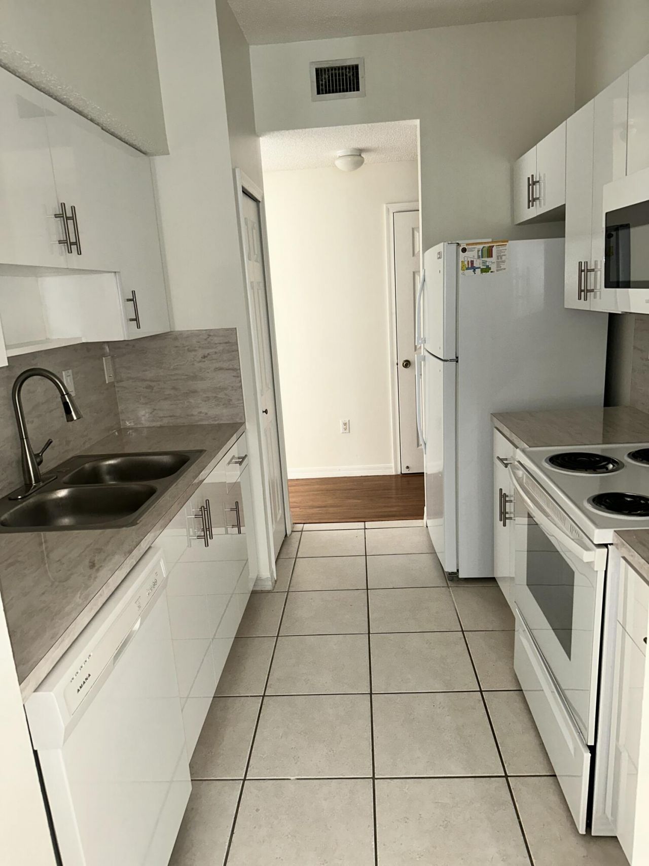 7085 Nova Drive, Unit 320, Davie, FL 33317 Photo