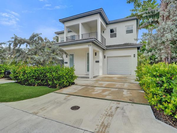 1213 W Las Olas Boulevard, Fort Lauderdale, FL 33312