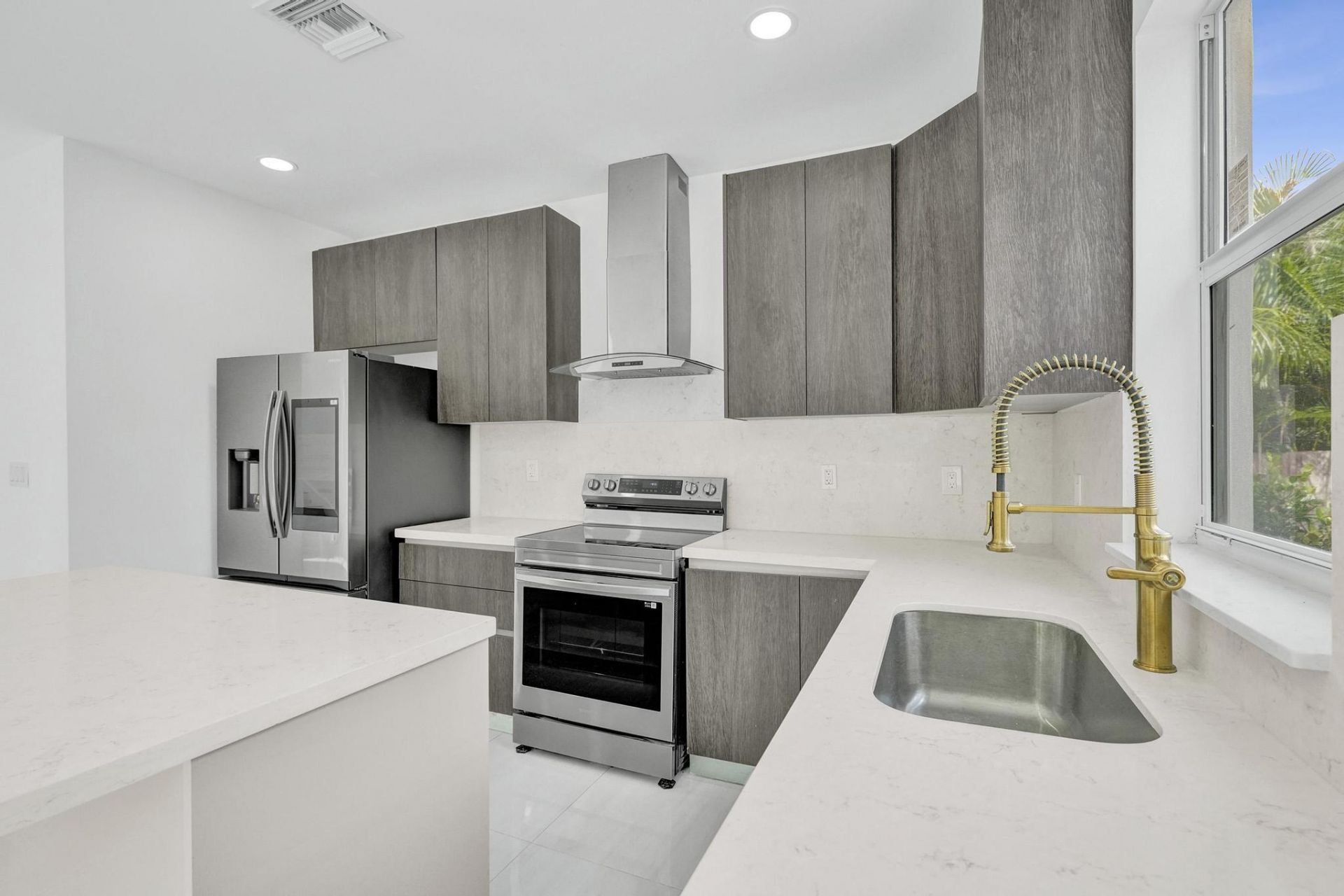 1213 W Las Olas Boulevard, Fort Lauderdale, FL 33312 Photo