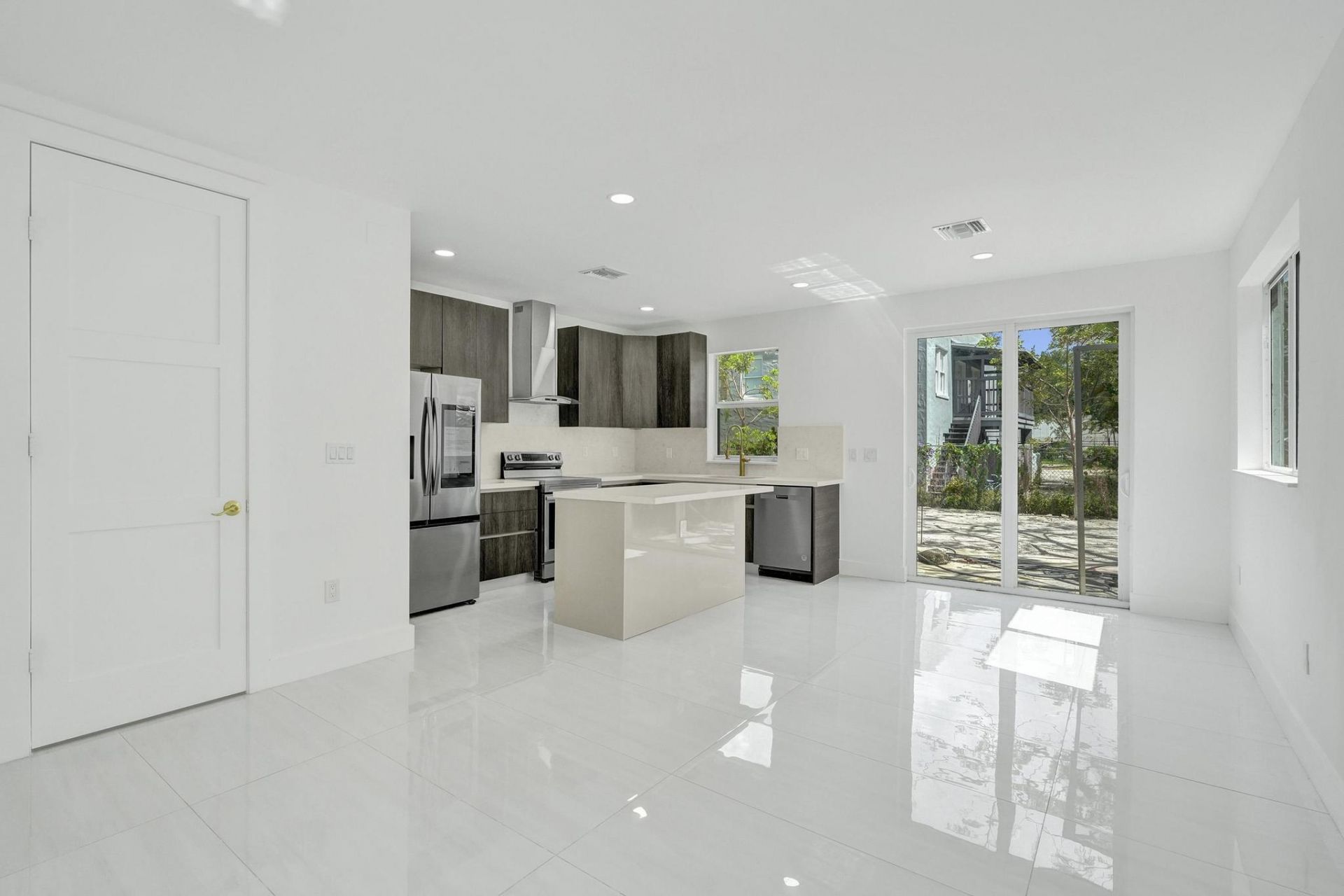 1213 W Las Olas Boulevard, Fort Lauderdale, FL 33312 Photo