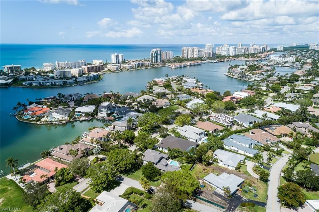 3170 Crayton Rd , Naples, FL 34103 Photo