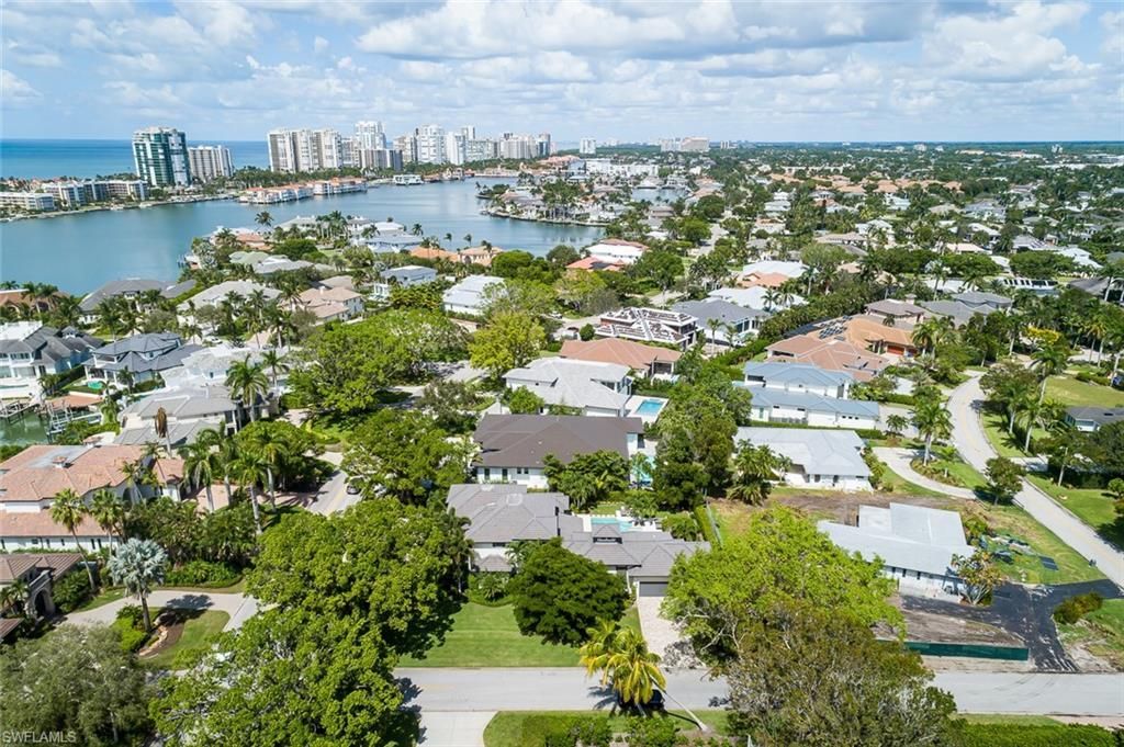 3170 Crayton Rd , Naples, FL 34103 Photo