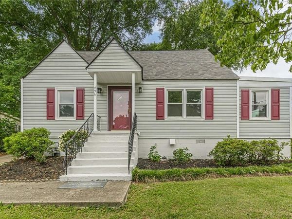496 Radar Drive, Hapeville, GA 30354