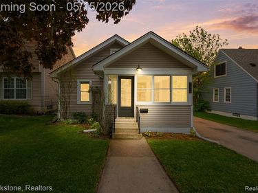 142 Massoit Street, Clawson, MI 48017