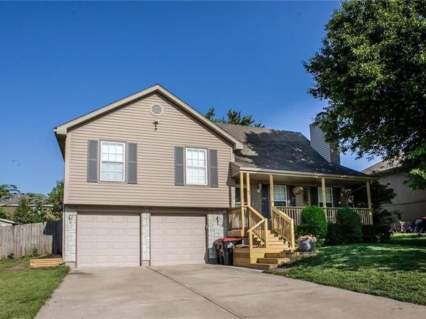 102 20 Avenue, Greenwood, MO 64034