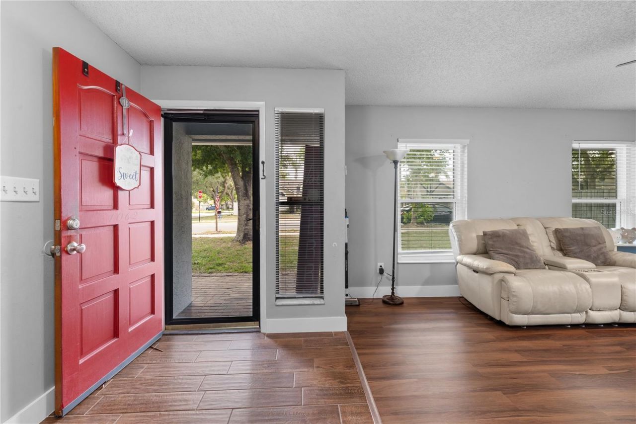 1062 Mckinnon Avenue, Oviedo, FL 32765 Photo