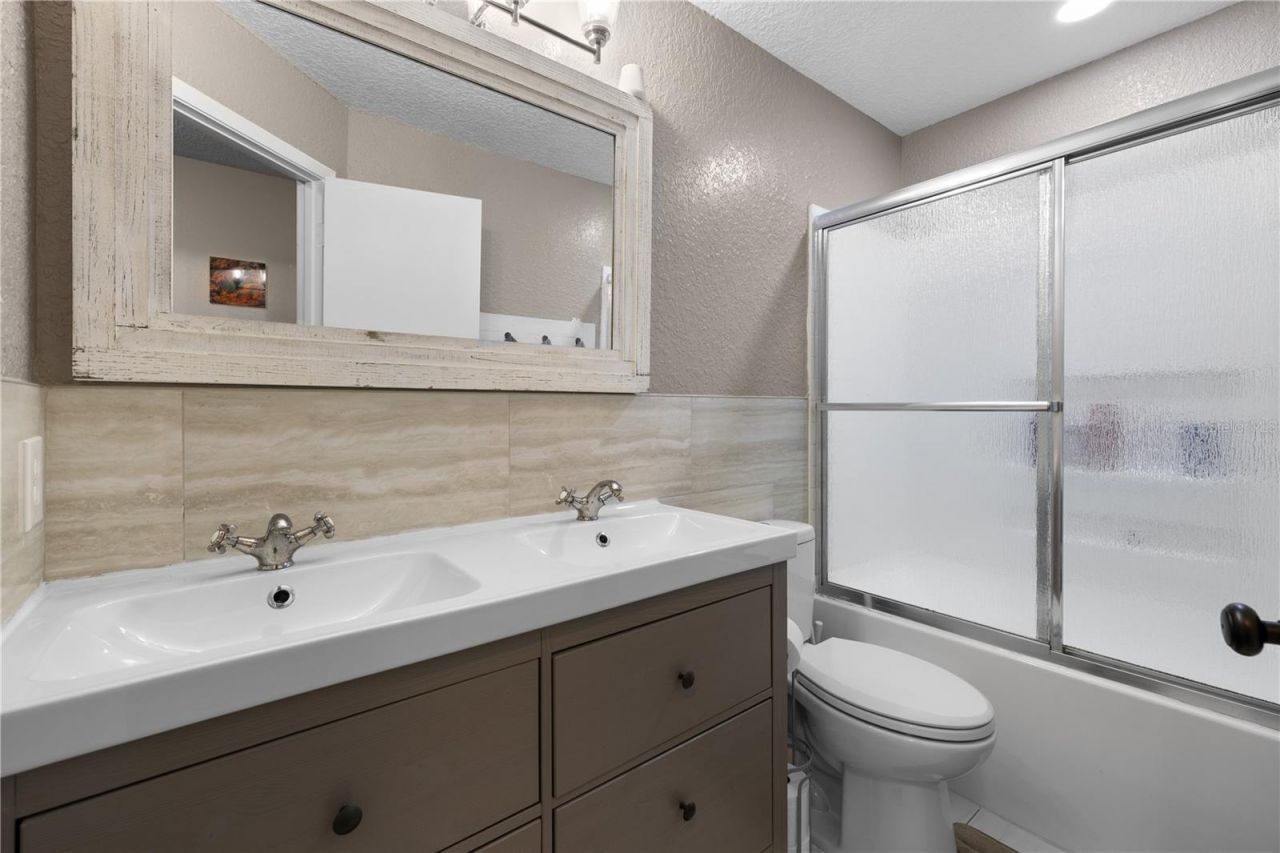 1062 Mckinnon Avenue, Oviedo, FL 32765 Photo