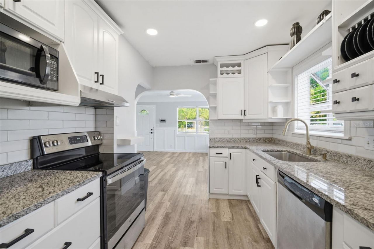 4120 Burlington Avenue N, Saint Petersburg, FL 33713 Photo